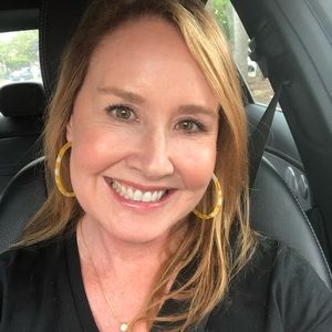 Meet your Posher, Caroline